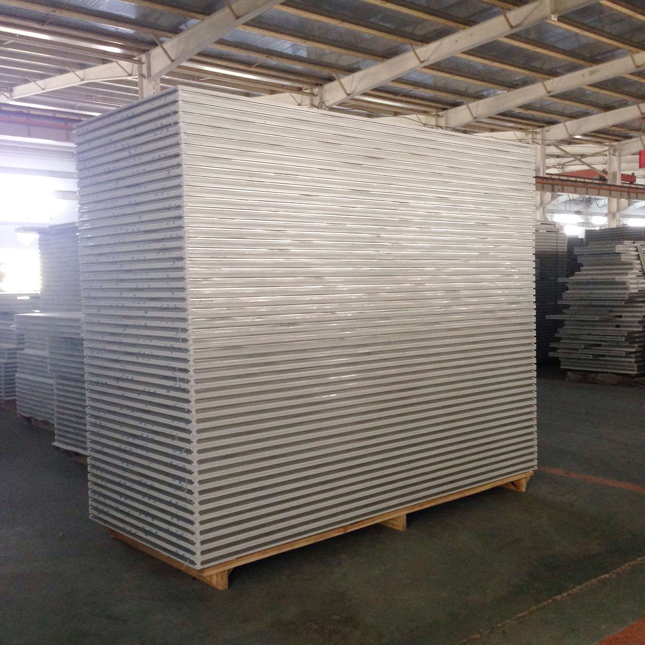 Sandwich Panels With Mineral Wool