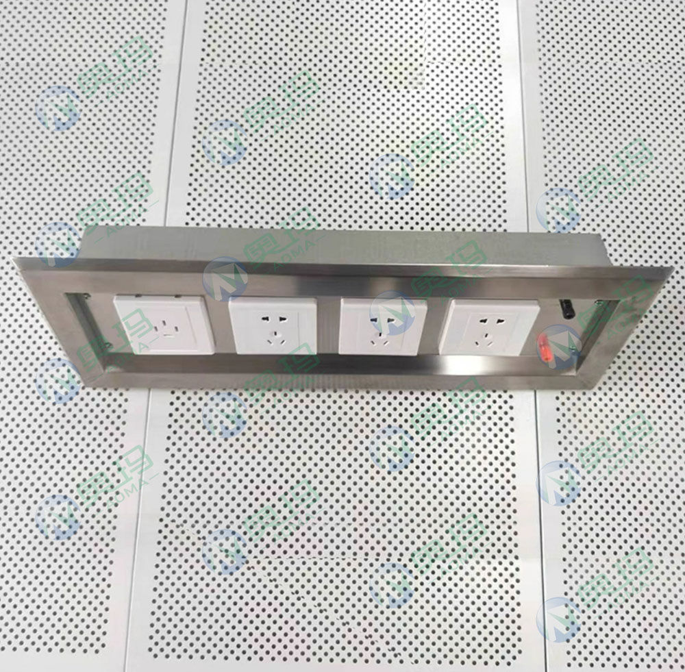 Metal boxes for sockets