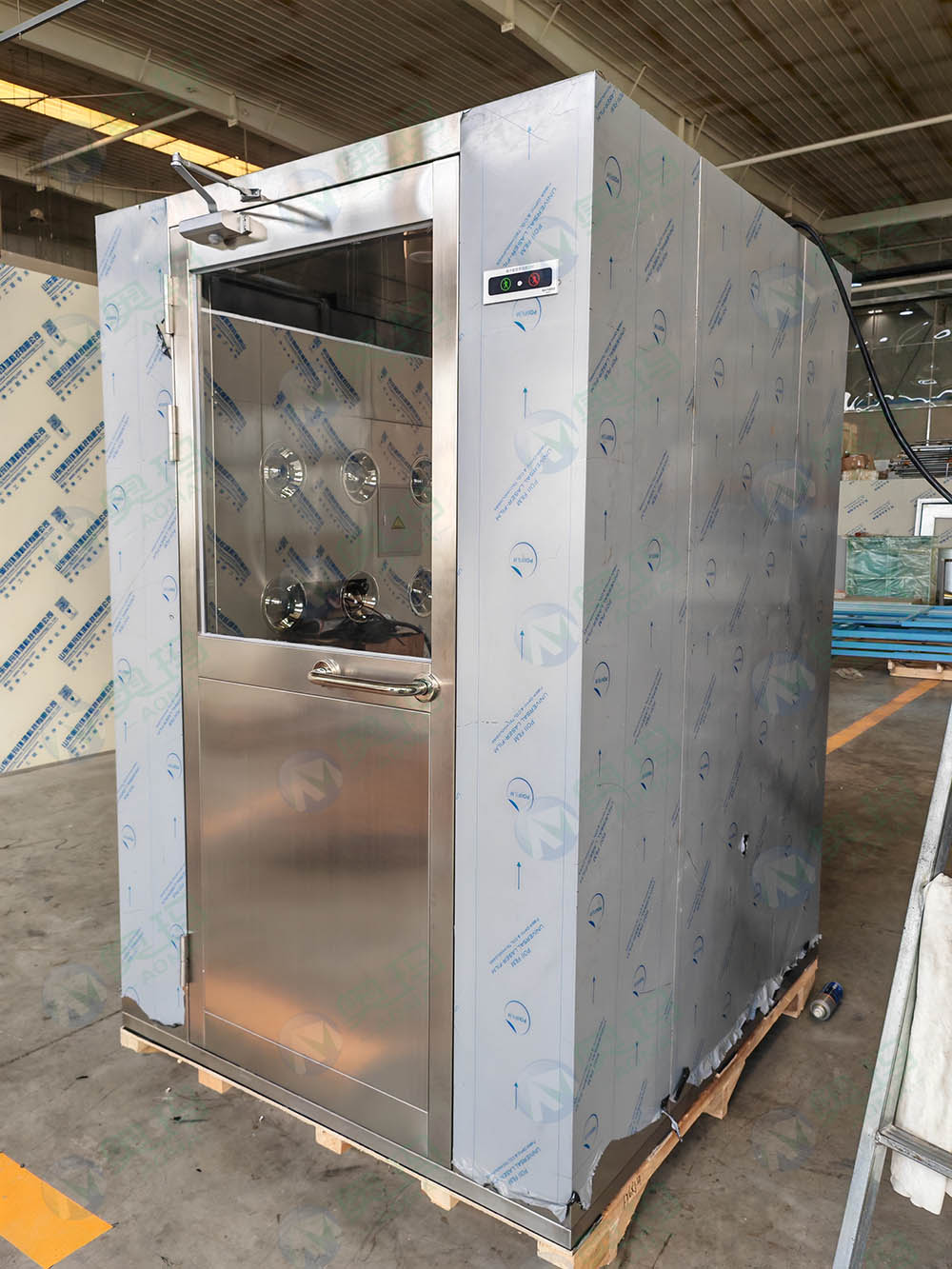 Double Shower with Dual Air Flow