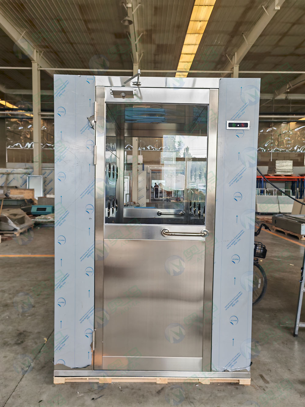 Double Shower with Dual Air Flow