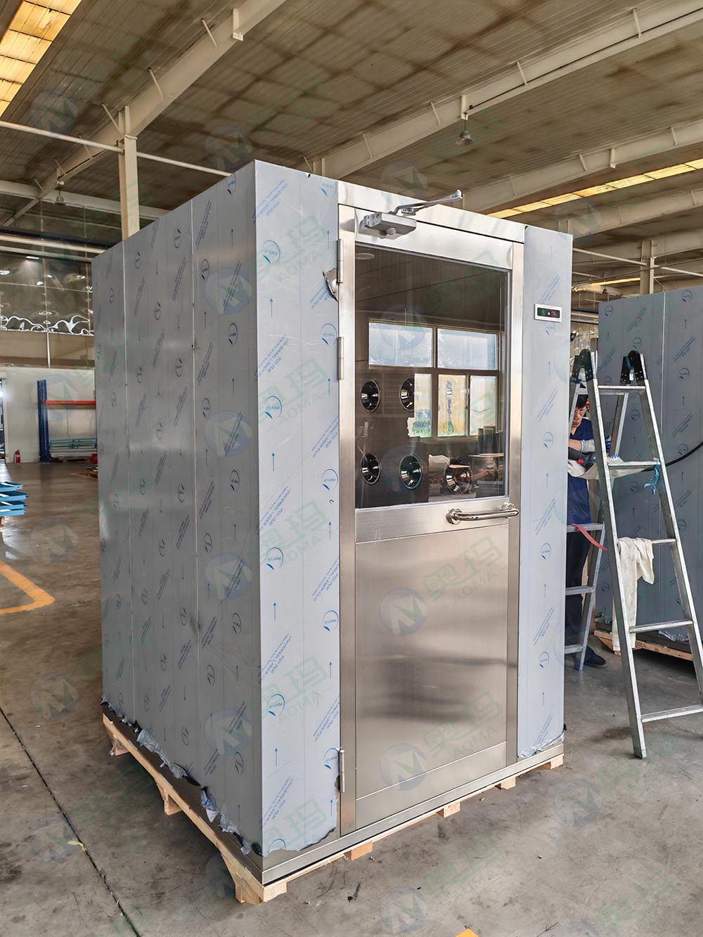 Double Shower with Dual Air Flow