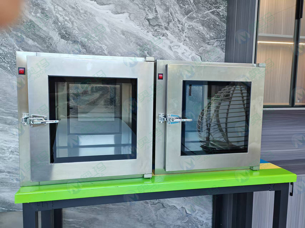 Transfer gateway for clean rooms